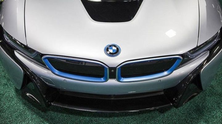 BMW, Mercedes-i ötüb