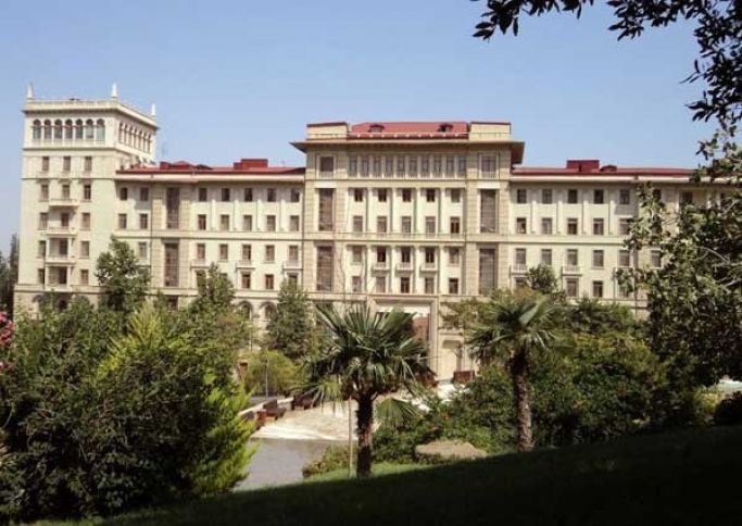 Nazirlər Kabinetində ixtisarlar başladı