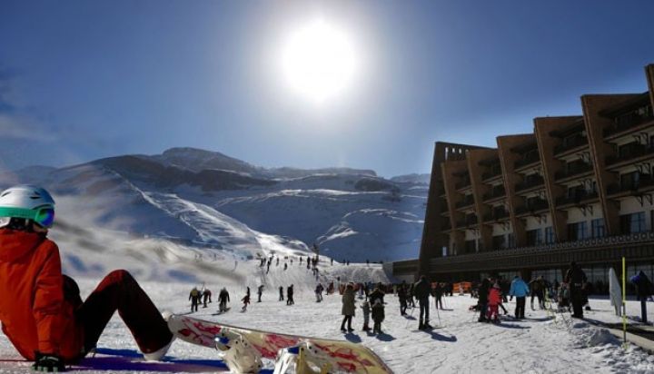 Qiymətlər 150 - 2000 manatdır, amma yerlərin 90%-i tutulub