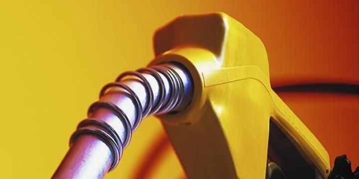 Benzinlər üçün aksiz dərəcələri endirildi, idxal rüsumu ləğv edildi