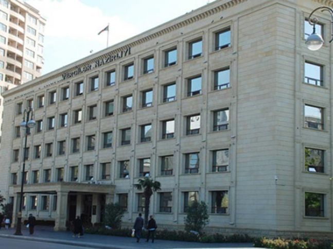 Vergilər Nazirliyinin 2 departamenti yeni ünvanda