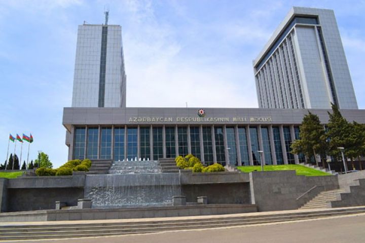 Büdcə 1 milyard manatdan çox artırıldı - QƏBUL EDİLDİ