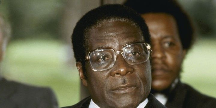 37 ildir ölkəni idarə edən prezident istefa verdi