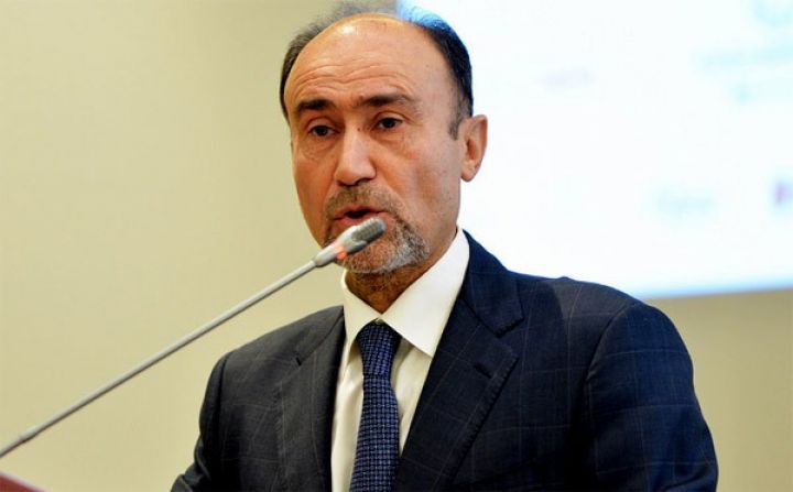 Bank rəhbərlərinin orta aylıq əmək haqqı açıqlanıb