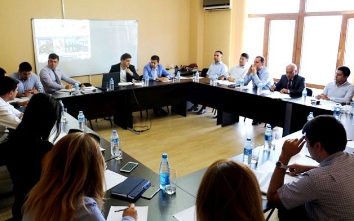 Banklar ilə əlaqədar təkliflər müzakirə edilib