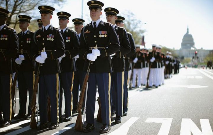 Tramp 92 milyon dollara parad keçirəcək