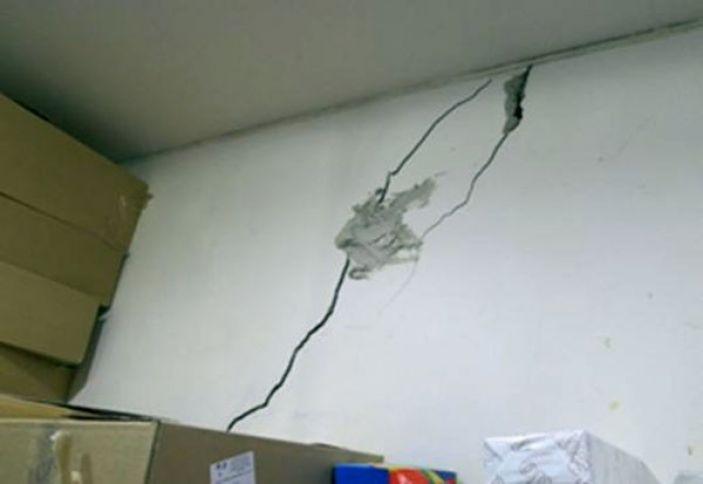 Zəlzələ nəticəsində 40-a yaxın evdə çatlar yaranıb - SAY ARTA BİLƏR