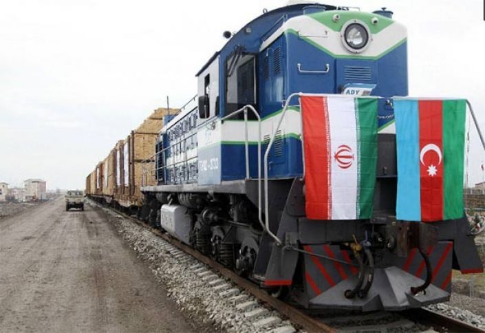 Rusiyadan Azərbaycan ərazisi ilə İrana ilk sınaq yük qatarı yola salındı