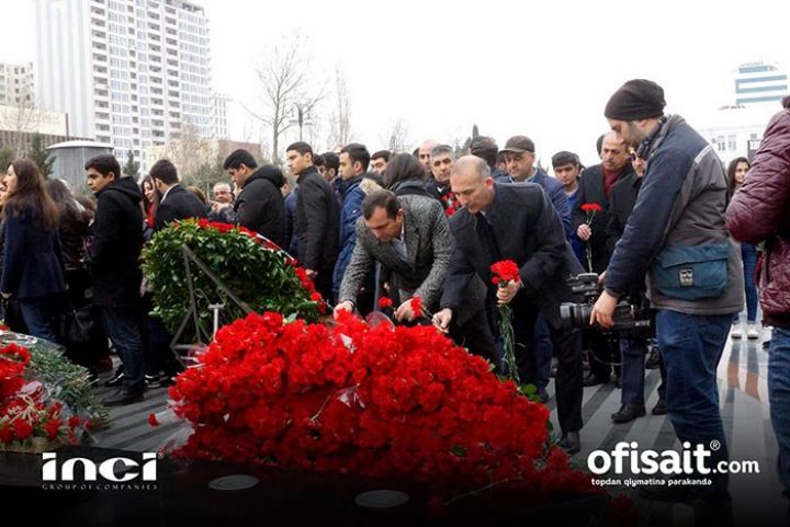 “İnci” şirkətinin əməkdaşları “Ana harayı” abidəsini ziyarət edib