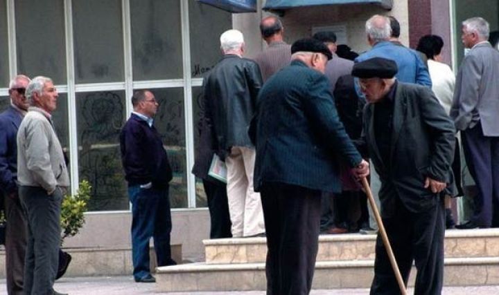 Pensiyalar bu tarixdə köçürüləcək - Nazirlikdən AÇIQLAMA