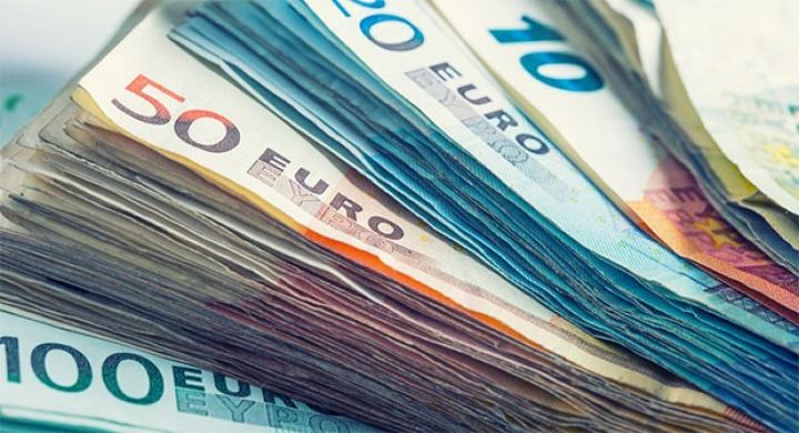 Bu gün Avroya təsir edə biləcək mühüm qərarlar və çıxış gözlənilir