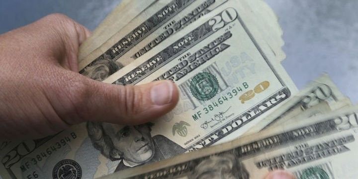 Dolların sabaha olan rəsmi məzənnəsi açıqlandı