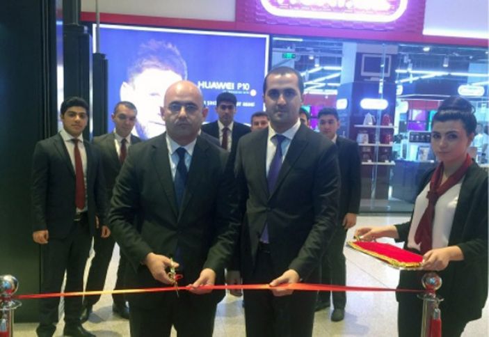 Kapital Bank-ın Gənclik Mall filialı fəaliyyətini bərpa etdi