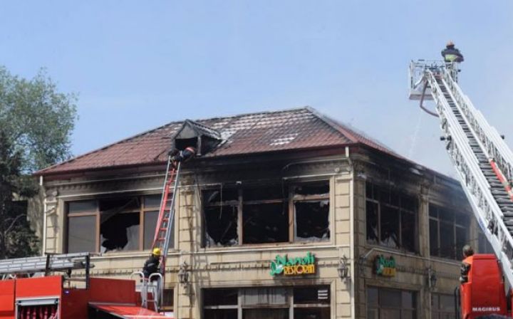 "Nanəli" restoranında yanğın lokallaşdırılıb