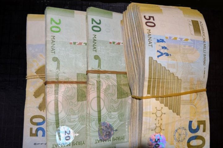 "Yüksək məbləğli əmanətlərin banklardan götürüləcəyi riski var"