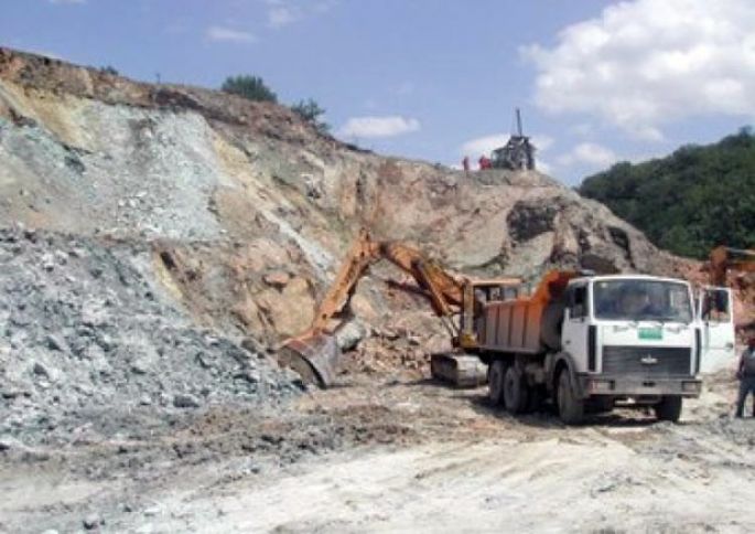 Rusiya bankı borca görə Ermənistanda mis yatağını müsadirə edir