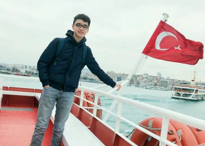 56 min dollarlıq təqaüd qazanan azərbaycanlı tələbə üçün iş təklifləri gəlib