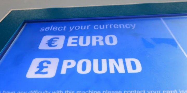 Funt-sterlinq avro qarşısında 21 ayın zirvəsinə qalxdı  