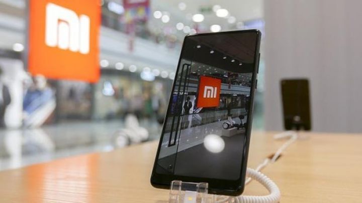 “Xiaomi” şirkəti üç gündə xeyli qiymətdən düşüb