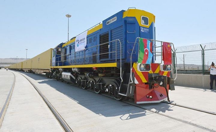 Çindən yola düşən daha bir blok qatar Azərbaycana çatıb