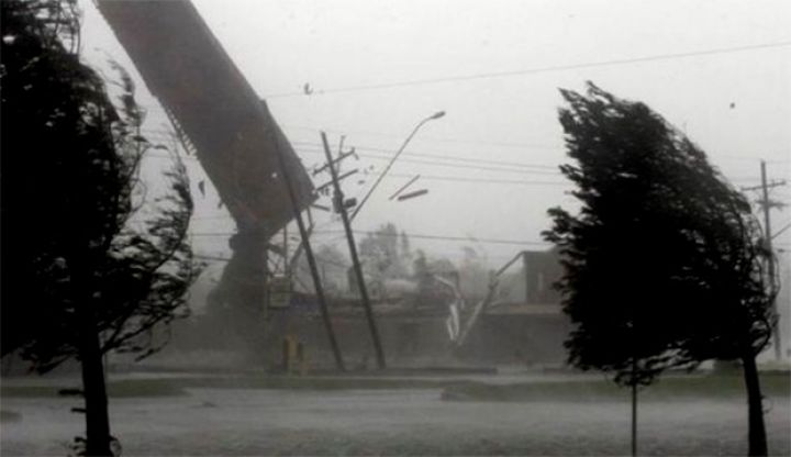 Zaqatalada universitet və 60 ev ziyan görüb 