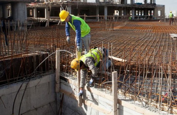 Tikintidə 81 mindən çox əmək müqaviləsi imzalanıb