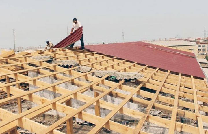 Bakıdakı bütün binaların dam örtükləri təmir ediləcək