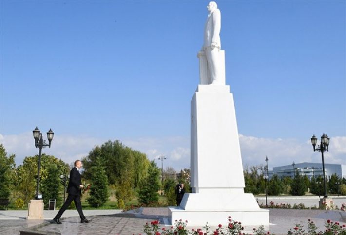 Prezident Ağdaşa da səfər edib