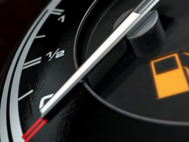 Britaniyada benzinlə işləyən avtomobillərə 10 il tez qadağa qoyula bilər