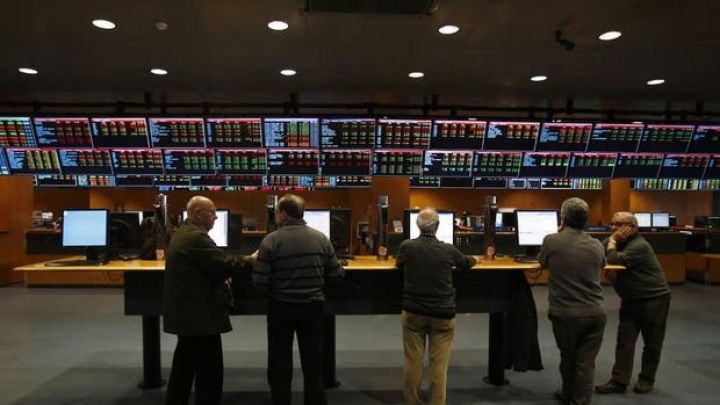 Avropa birjaları koronavirusa yoluxanların sayının artması ilə düşüb