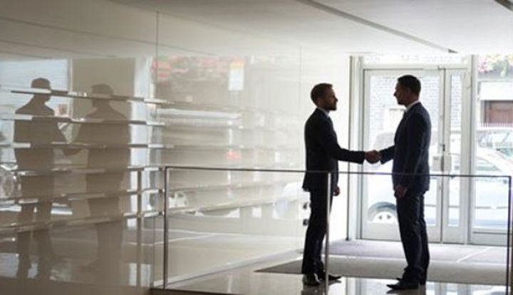 Azərbaycanda suallar yaradan şirkət birləşməsi