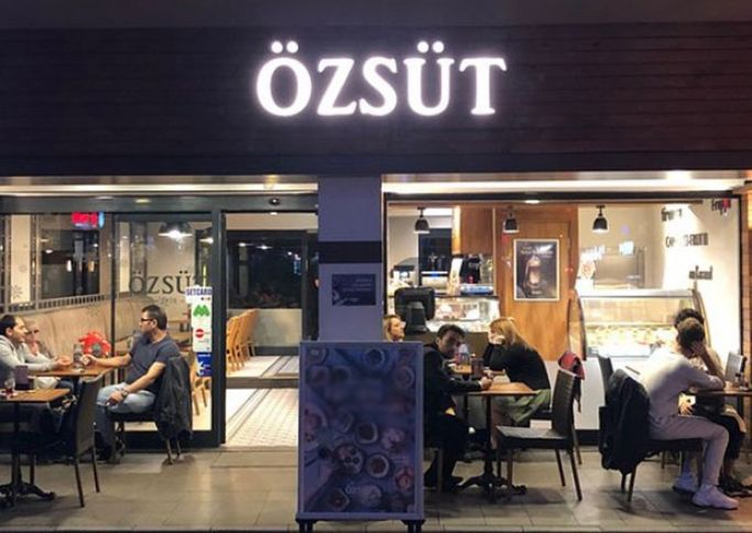 “Özsüt”: Pizzanın üzərindəki kauçuk deyil, qurumuş Mazorella pendiri olub - VİDEO