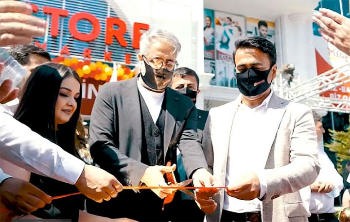 "Megastore"  bazara qayıtdı