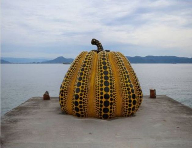 Tufan dəyəri bir milyon dollardan baha olan heykəli dənizə aparıb