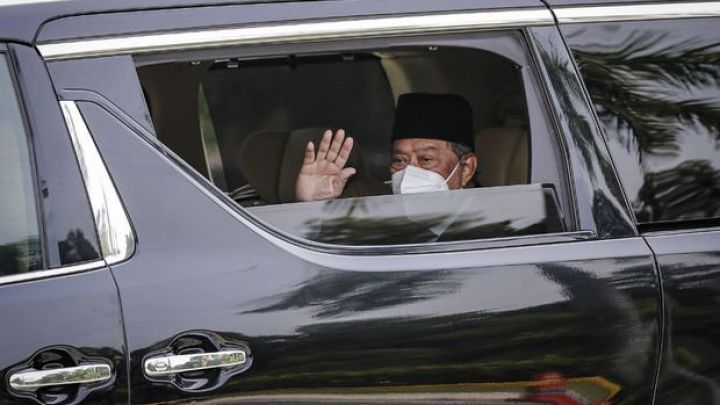 Baş nazirin istefa edəcəyi xəbəri yayıldı, ölkənin pul vahidi kəskin ucuzlaşdı