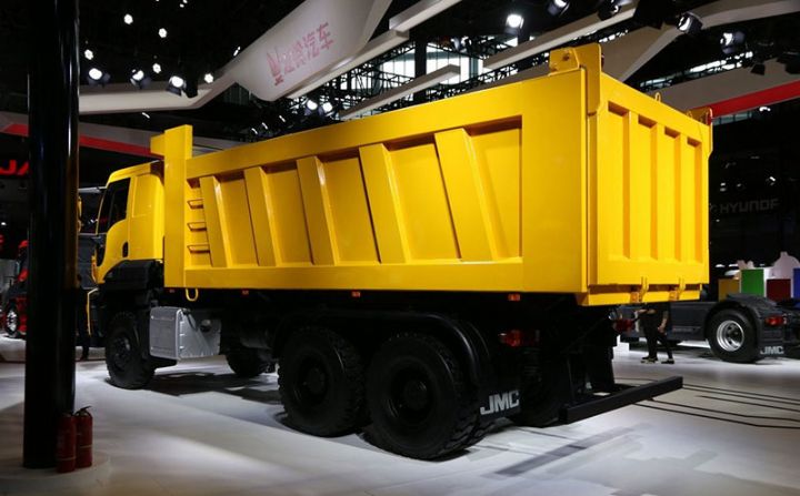 Azərbaycana yük avtomobillərinin idxalı 2 dəfə artıb