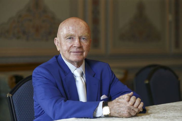 Veteran sərmayəçidən qızıl ilə bağlı tövsiyə