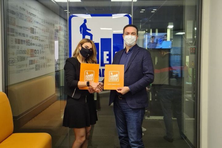 GoldenPay və STEP IT Academy arasında əməkdaşlıq barədə memorandum imzalanıb