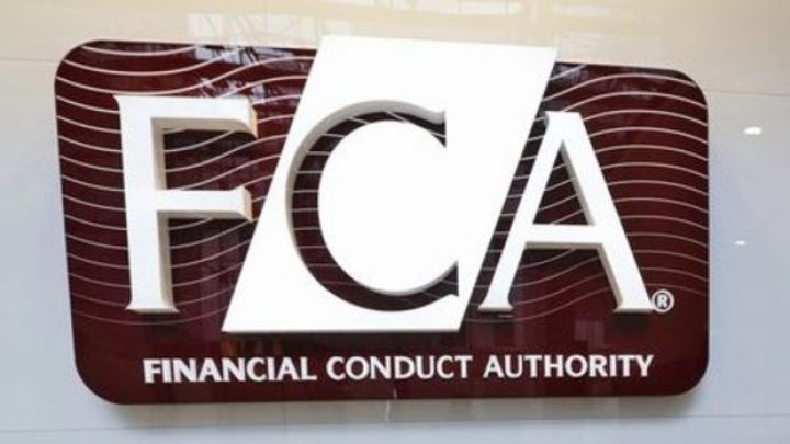 "Böyük Britaniyada 4 min maliyyə şirkəti iflas riskilə qarşı-qarşıyadır"