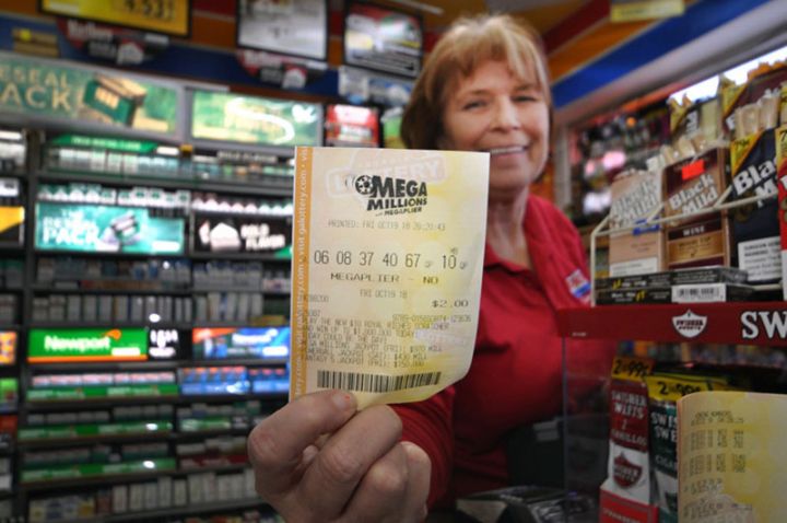 1 milyard dollarlıq Mega Millions cekpotu bu gecə udula bilər.  Azərbaycandan qazanmağa çalışın!