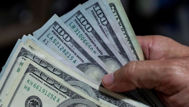 Dolların sabaha olan rəsmi məzənnəsi açıqlandı