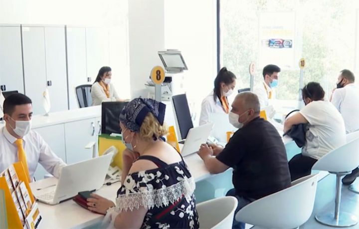 Azərbaycan əhalisi bu il kredit borcunu  700 milyon manatdan çox artırıb