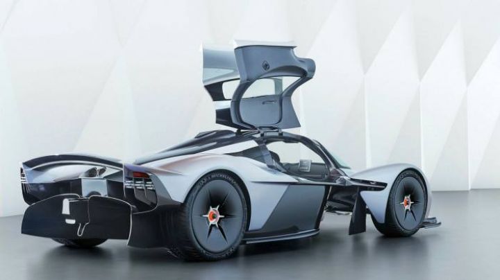 Aston Martin dilerləri məhkəməyə verir - 14 milyon dollar “atıblar”