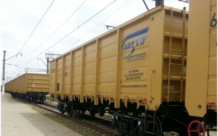 "Azərbaycan Dəmir Yolları" yük və sərnişin daşımalarını  artırıb