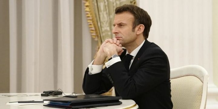 Makron fransızlara ərzaq qiymətlərinin artması ilə bağlı xəbərdarlıq edib