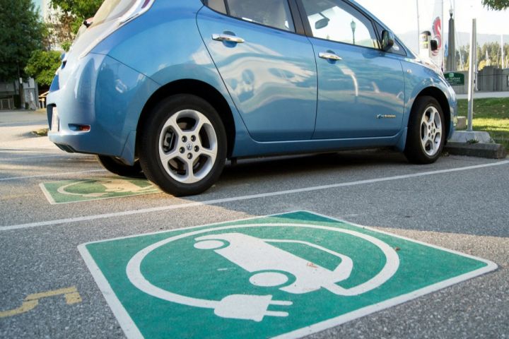 Elektrik mühərrikli və hibrid avtomobillər ilə bağlı banklara göstəriş veriləcək