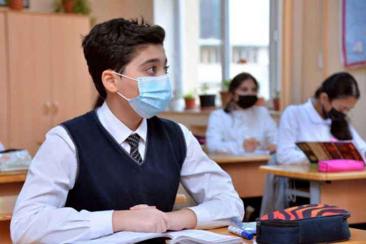 Şagirdlərin fərqli geyimdə məktəbə getmələrinə icazə verilməyəcək