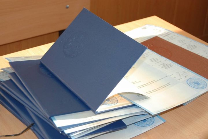 Səhiyyə Nazirliyi 30-dan çox saxta diplom aşkarlayıb