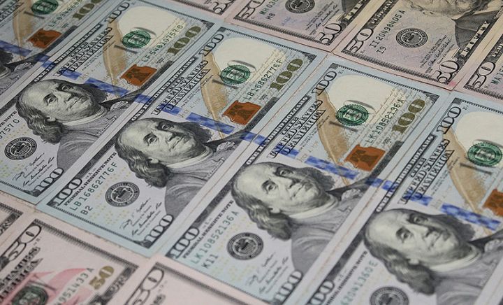 Neft Fondundan dövlət büdcəsinə transfert azaldılır - HƏRRACLARDA DAHA AZ DOLLAR SATILACAQ