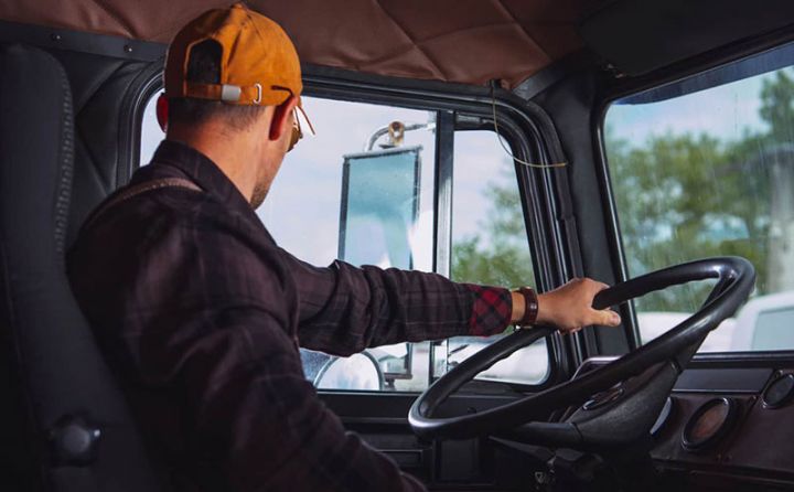 Sürücülərlə əmək müqaviləsi bağlanılmalıdır, onlar hazırlıq keçərək şəhadətnamə almalıdır - YENİ QAYDALAR